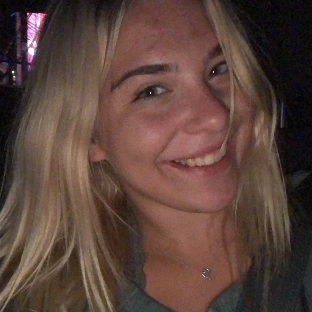 Meet your Posher, Nicole